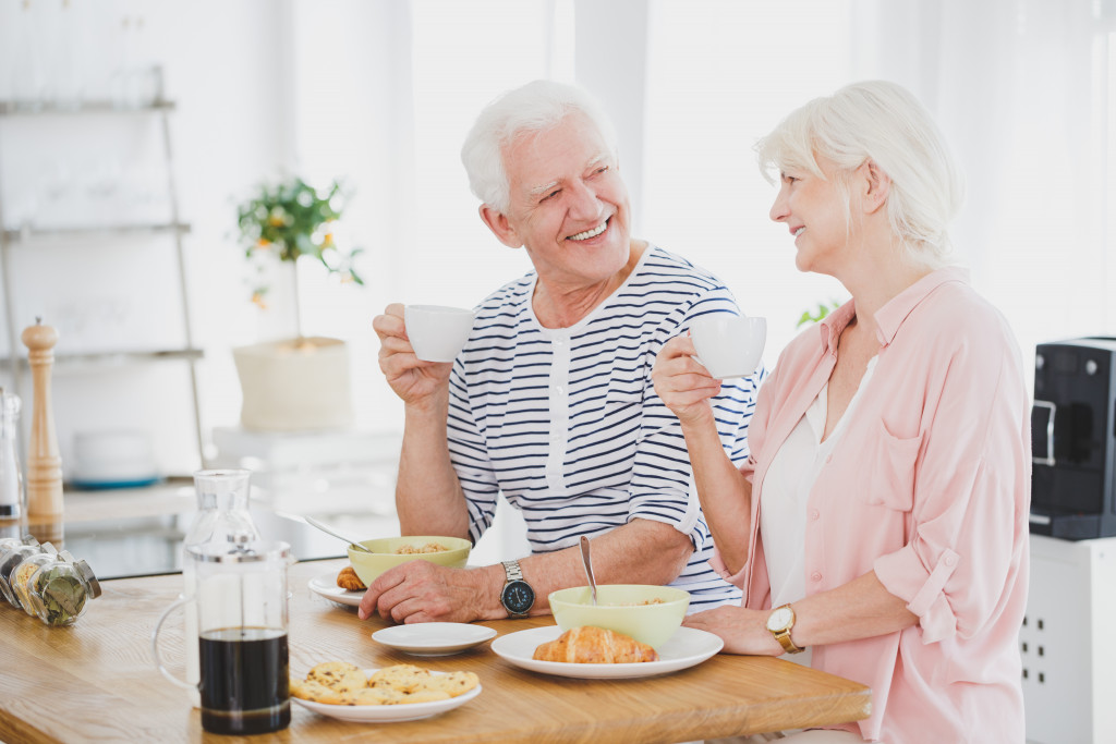 elder people eating together